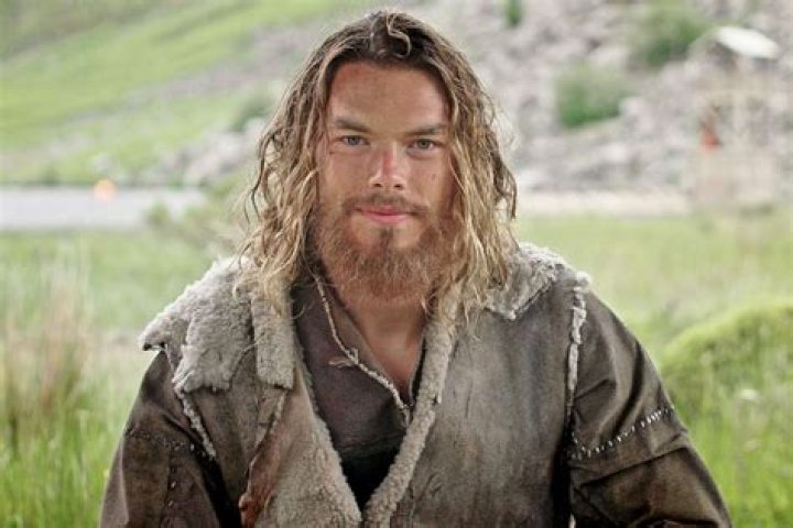 'Vikings: Valhalla' First Footage Introduces the New Cast & Iconic Historical Figures in Netflix's Epic Spinoff