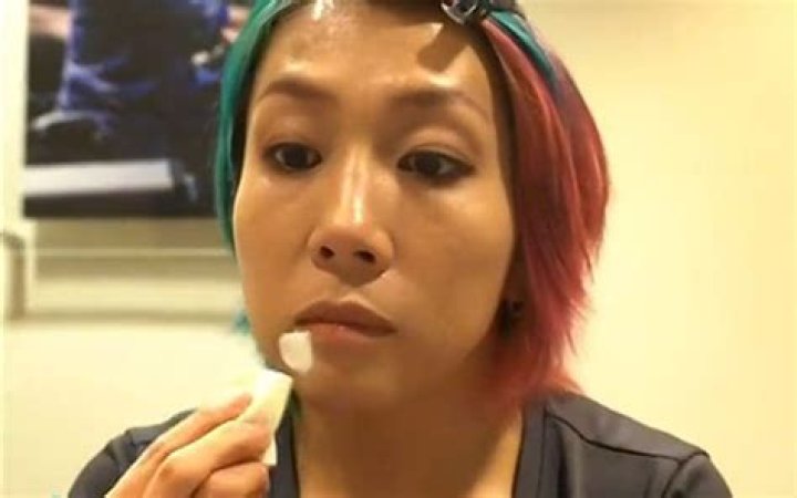 10 current WWE women and what they look like without makeup