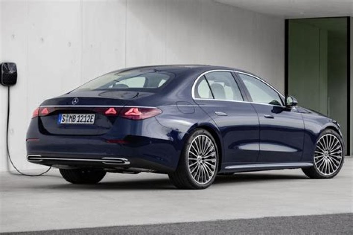 2024 Mercedes-Benz E-Class Price, Engine, Mileage, Top-Speed, 0-60 Mph & Specs