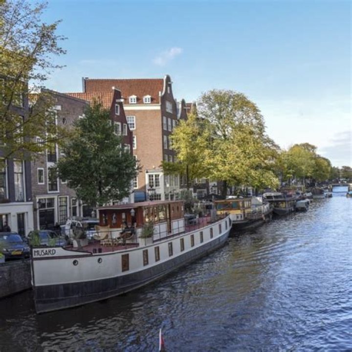 5 weird Amsterdam museums devoted to cats, marijuana, pipes, torture and houseboats
