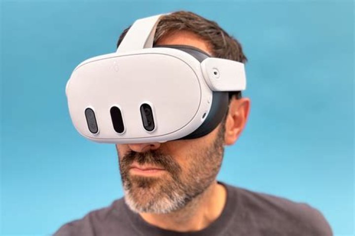 6 Fun and Free iPhone Apps to Use With a VR Headset