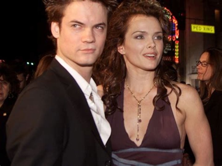 Actress Dina Meyer is Currently Single or Married, Who is she Dating Currently?