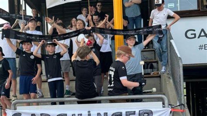 Adler verpflichtet - Deutschlands älteste Ultragruppe – 11FREUNDE