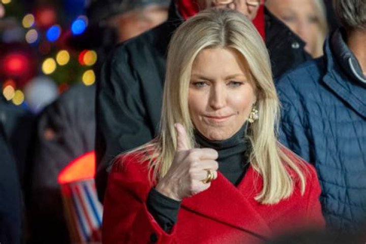 Ainsley Earhardt Biography