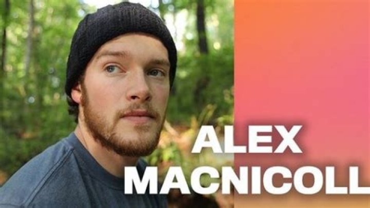 Alex MacNicoll Biography