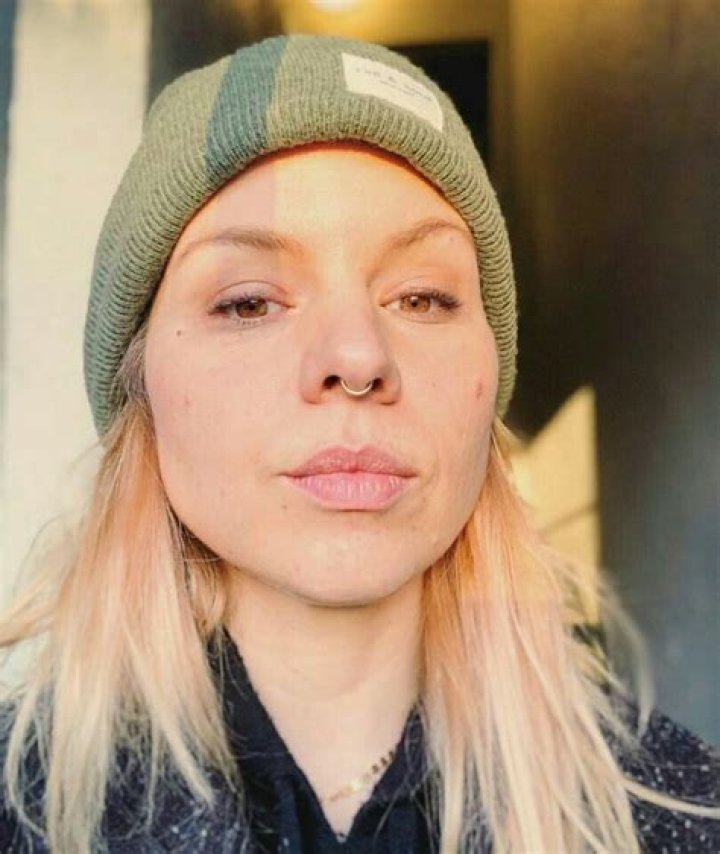 Ali Liebert Biography