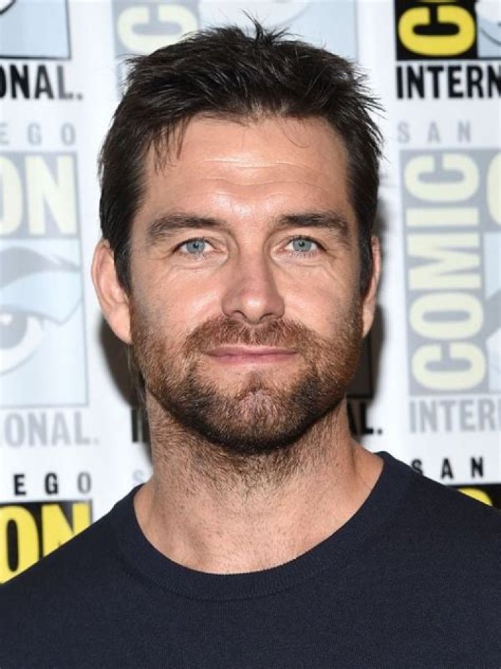 Antony Starr: Is He Gay?
