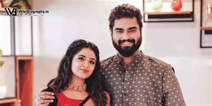 Arati Podi: Wiki, Bio, Age, Height, Net Worth, Boyfriend, Family