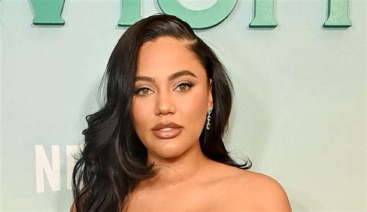 Ayesha Curry Biography, Age, Restaurant, Recipe, Husband, Net worth