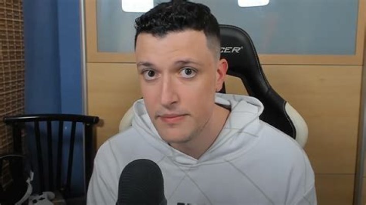 Banned FIFA pro Kurt breaks silence and accuses EA of creating “toxic community”
