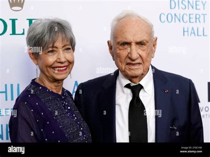 Berta Isabel Aguilera: Everything About Frank Gehry's Wife