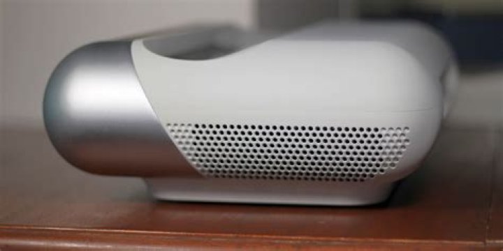 Best Budget UST Projector, With Big Problems