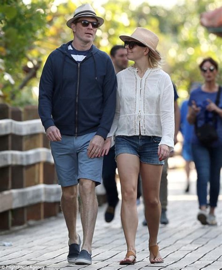 Bobby Flay's Romantic Journey: A Look At His Girlfriends