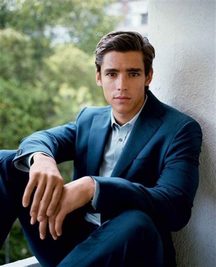 Brenton Thwaites - Alchetron, The Free Social Encyclopedia