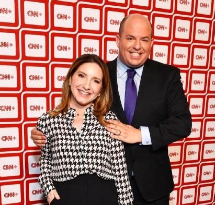 Brian Stelter Bio, Age, Height, Wife, Salary, Net Worth, CNN
