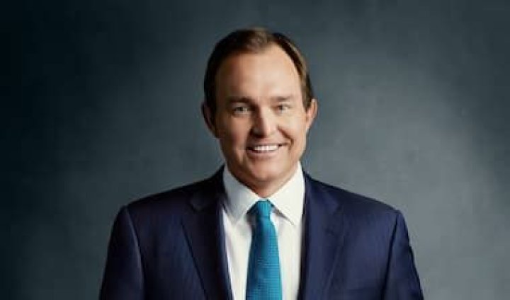 Brian Sullivan Bio, Age, Height, Wife, Salary, Net worth, CNBC News