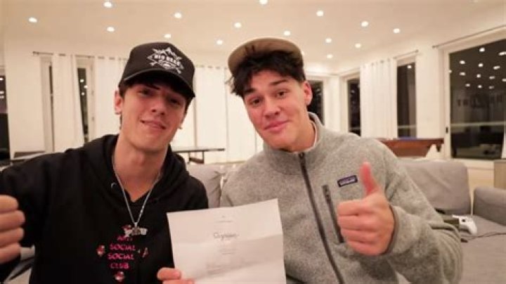 Bryce Hall apologizes to Dixie D'Amelio & Noah Beck for stripper prank