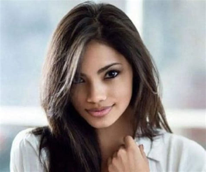 Bryiana Noelle Flores Biography