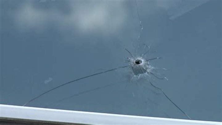 Bullets barely miss boyfriend | Free News