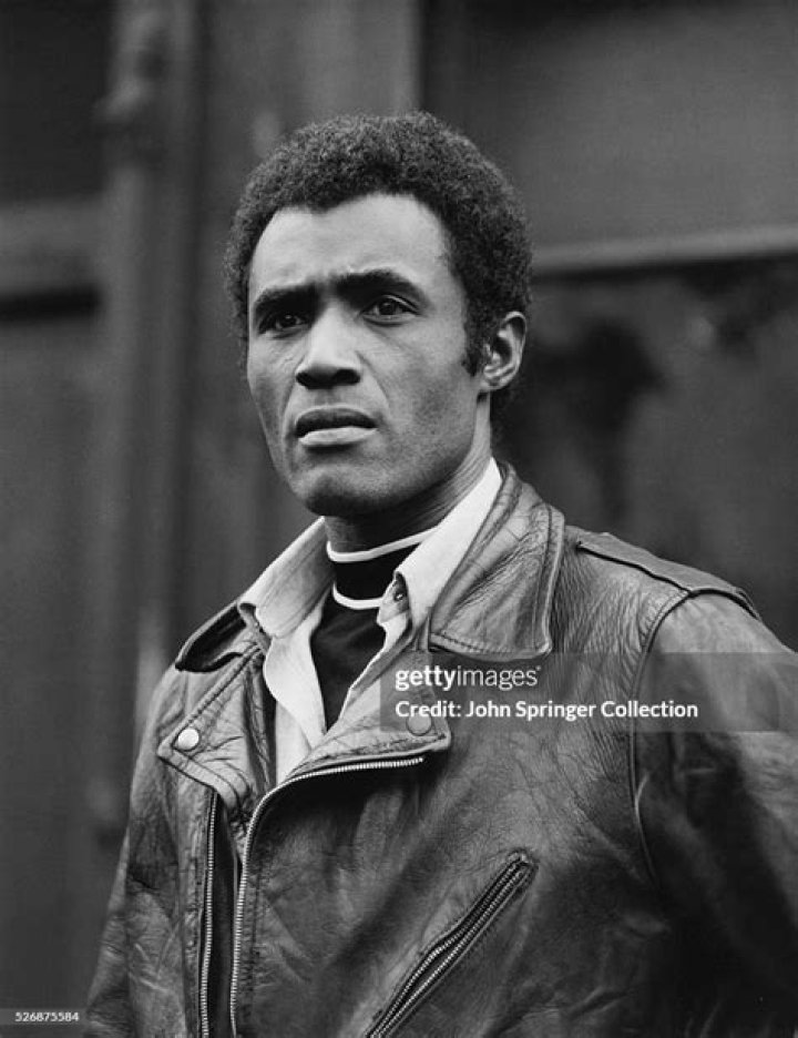 	Calvin Lockhart, 72, noted actor of ’70s	
