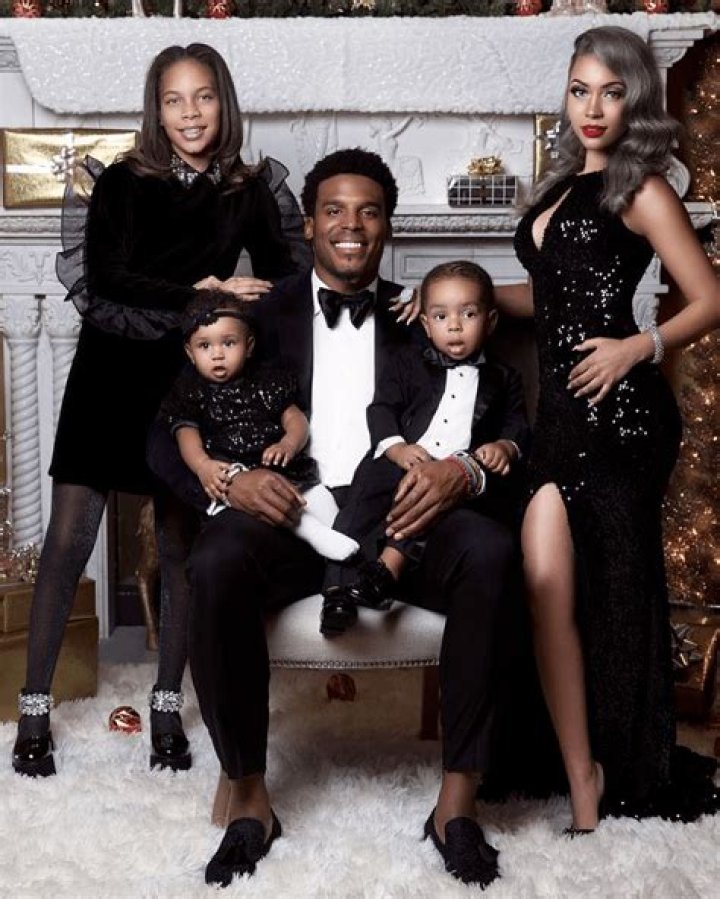 CAM NEWTON AND THE FAMILY POSE IN NEW HOLIDAY PICS