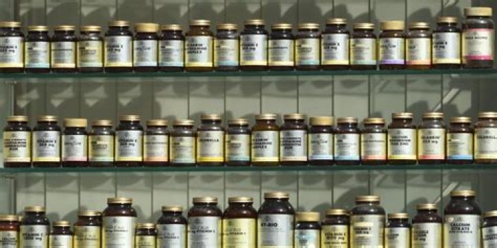 Can I buy supplements to prevent or treat dementia?