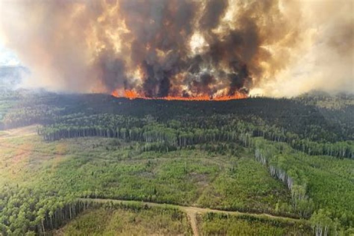 Canada heatwave: wildfire consumes Lytton, small town that hit record 49.6 degrees Celsius