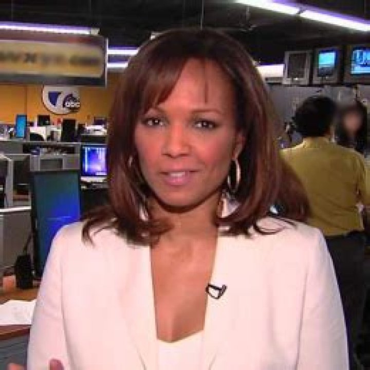 Carolyn Clifford Biography