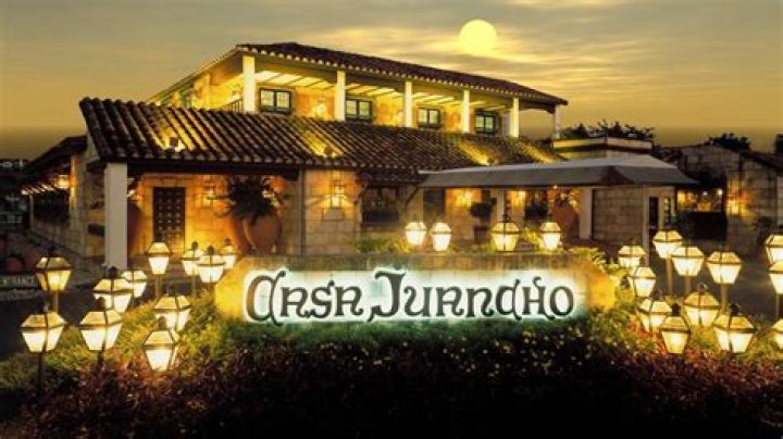 	CASA JUANCHO SERVES UP	