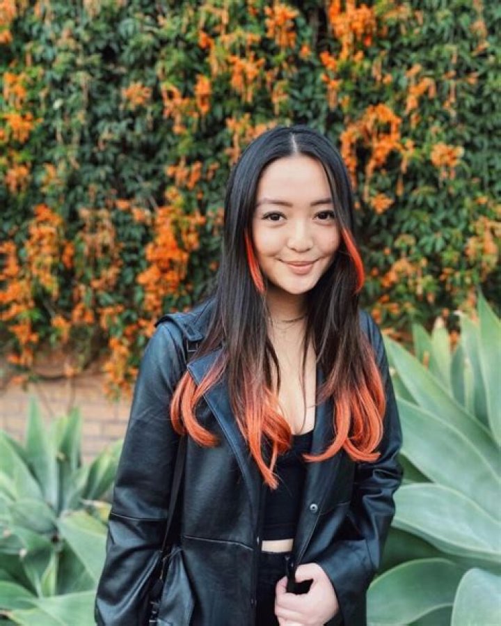Chelsea Zhang - Bio, Age, Net Worth, Salary, Height, Nationality, Career