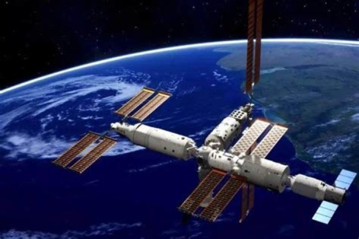 China astronauts say hello from completed Tiangong space station