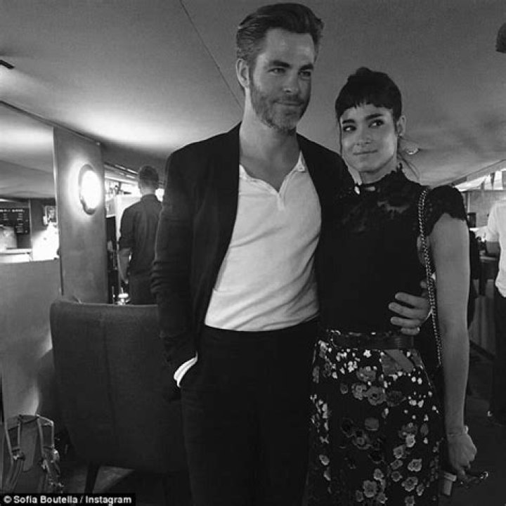Chris Pine and Sofia Boutella Looks like a Couple, Are They Dating or in Relationship?