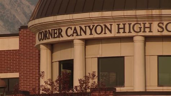 Corner Canyon, Farmington High Schools Go Online; 4 Utah County Schools Move To Hybrid Schedule