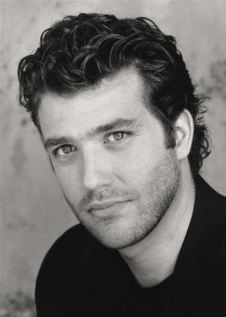 Craig Bierko Biography