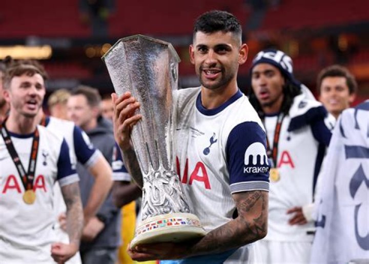 Cristian Romero scores, reaches two goals for the season with Tottenham Hotspur