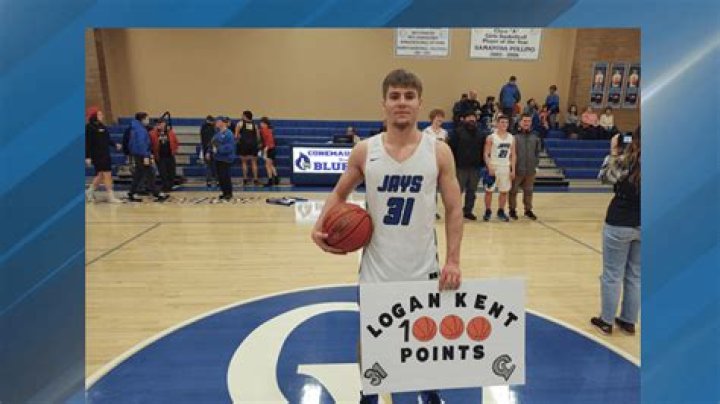 CV's Logan Kent eclipses 1,000 point mark on Senior night