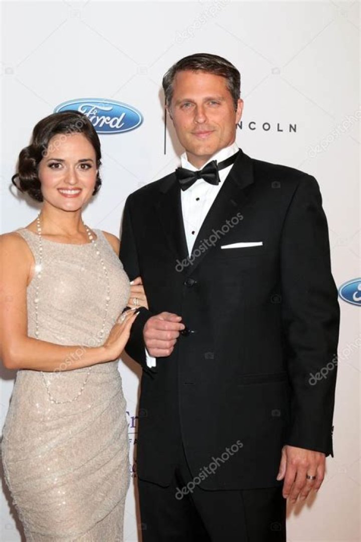 Danica McKellar Married Attorney Husband Scott Sveslosky After Divorcing Mike Verta