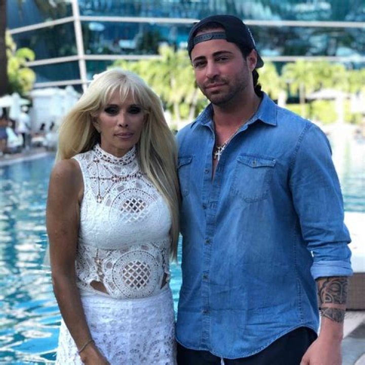 Danielle Vangar: Truth About Carmine Agnello's wife