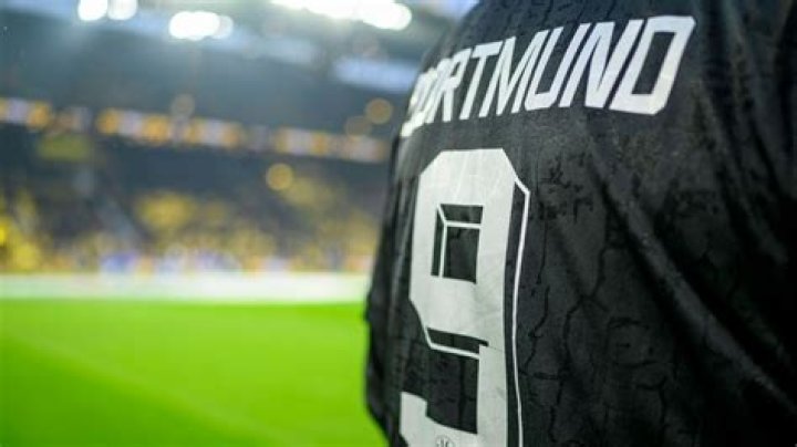 Das letzte Hemd – 11FREUNDE