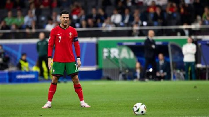 Der Zeigefinger Gottes - Wie ich fast mit Ronaldo kickte – 11FREUNDE