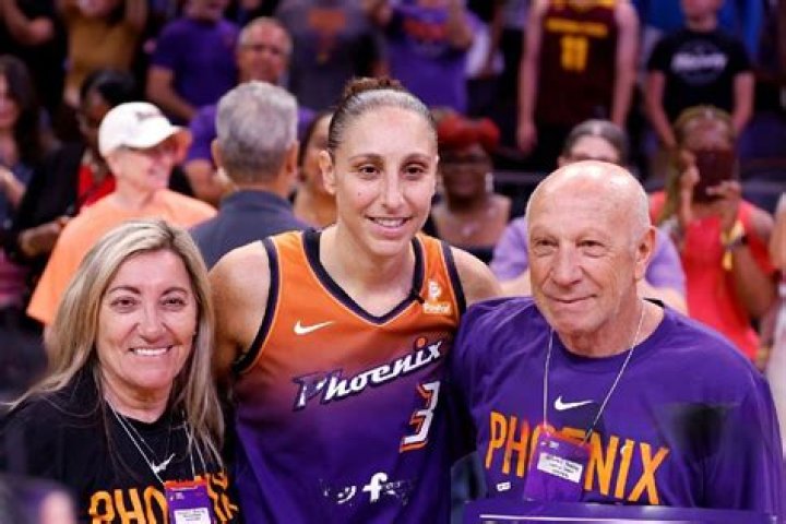 Diana Taurasi's Siblings: A Deep Dive Into Her Family Connections