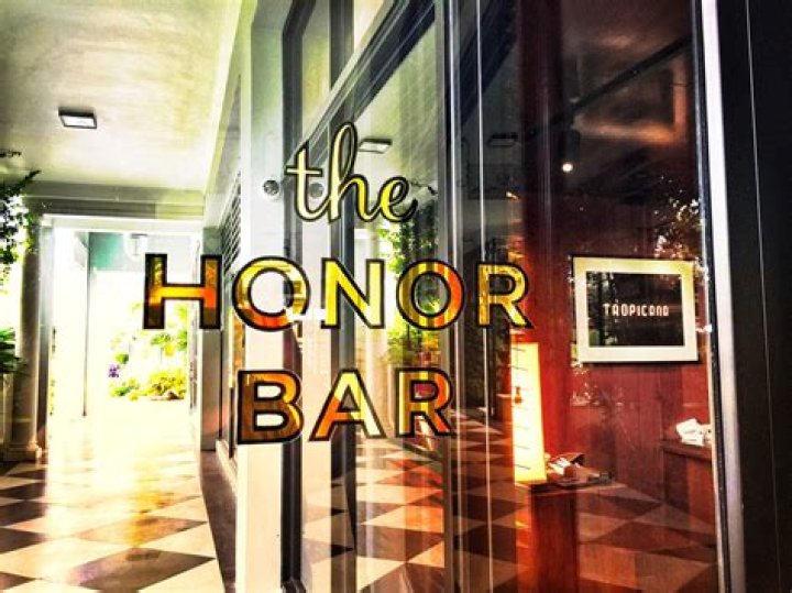 	‘Drop-in’ Honor Bar opens at Palm Beach Grill	