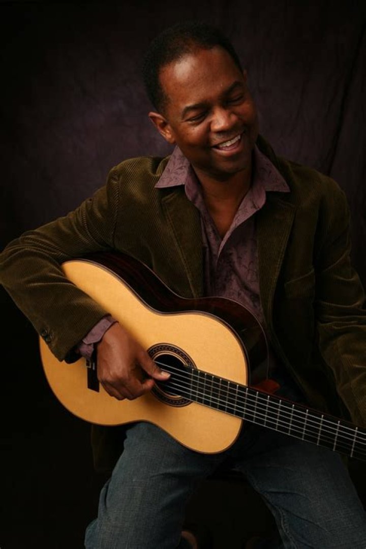 Earl Klugh Net Worth | Bio, Family, Address, Career