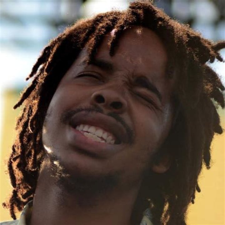 Earl Sweatshirt - Bio, Net Worth, Height
