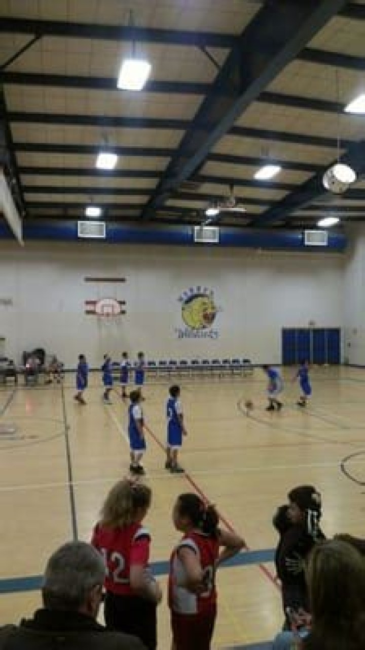 Earl Warren Junior High School - Bakersfield
