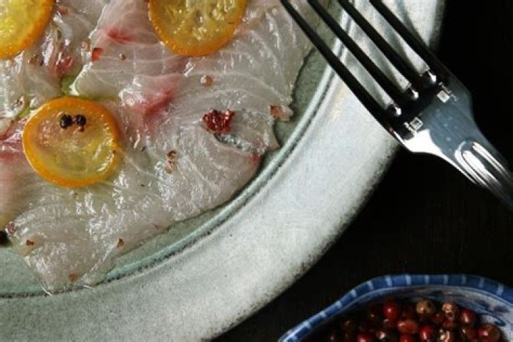 Easy fusion yellowtail carpaccio with kumquat oil - recipe