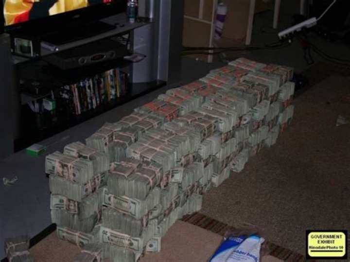 	El hermano de gemelos que ayudaron a acabar con El Chapo admite que enterró dinero de drogas	