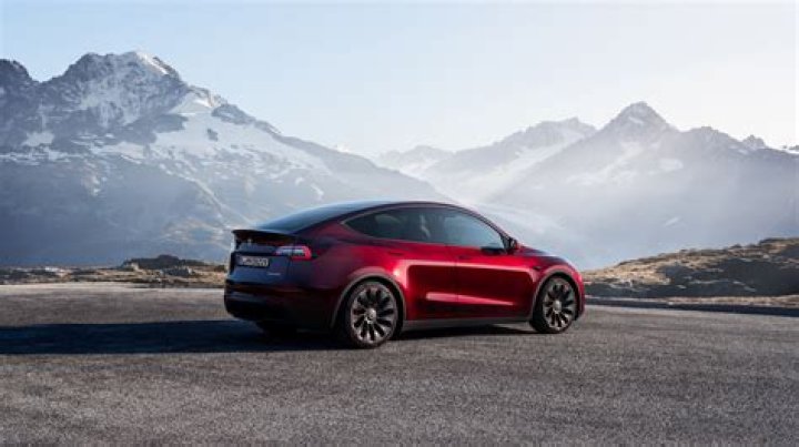 Elon Musk Teases New Colors for Tesla