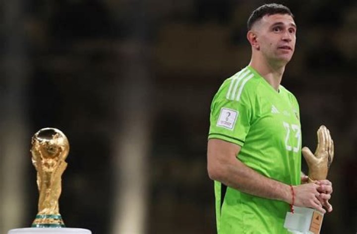 Emiliano Martínez breaks Argentina national team clean sheet record