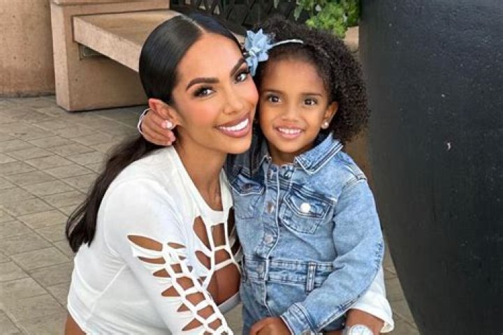 ERICA MENA AND DAUGHTER TWIN IN MATCHING OUTFITS